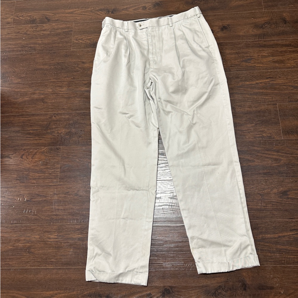 SAVANE KHAKI PLEATED PANTS 38 x 34